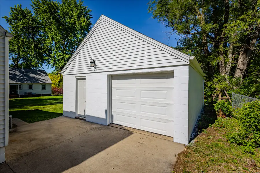 3422 66th Street, Urbandale, IA 50322 - #2