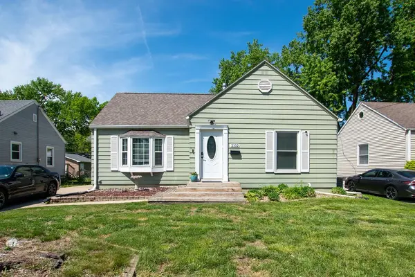 2102 55th Street, Des Moines, IA 50310