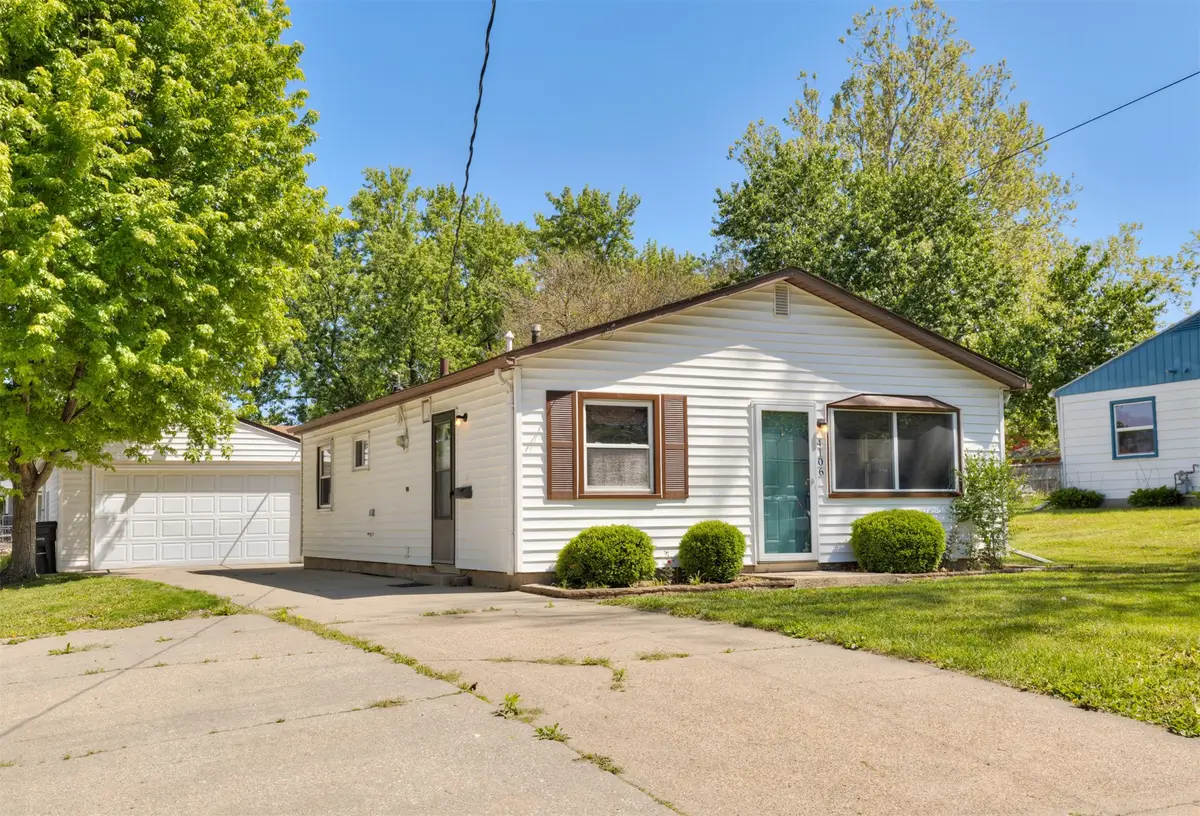 4106 E Seneca Avenue, Des Moines, IA 50317 - #1