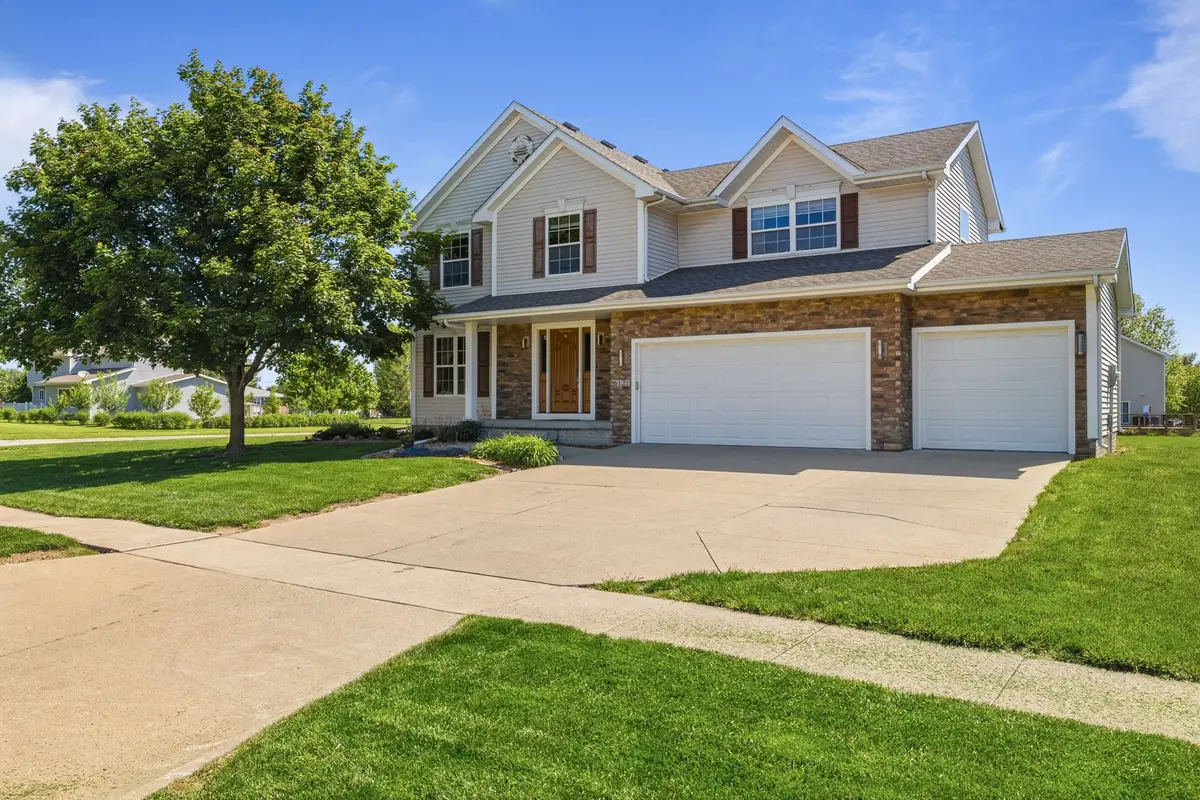 6121 NW 50th Street, Johnston, IA 50131 - #1