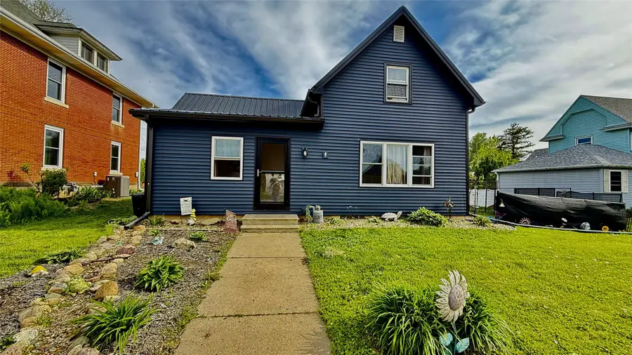 210 Johnston Street, Gladbrook, IA 50635 - #2