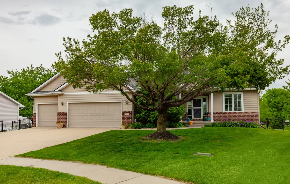 4209 127th Circle, Urbandale, IA 50323 - #1
