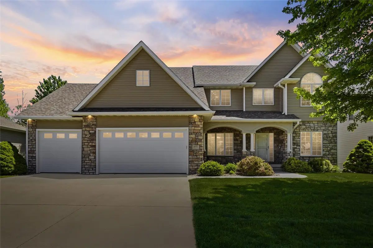 6017 NW 94th Street, Johnston, IA 50131 - #1