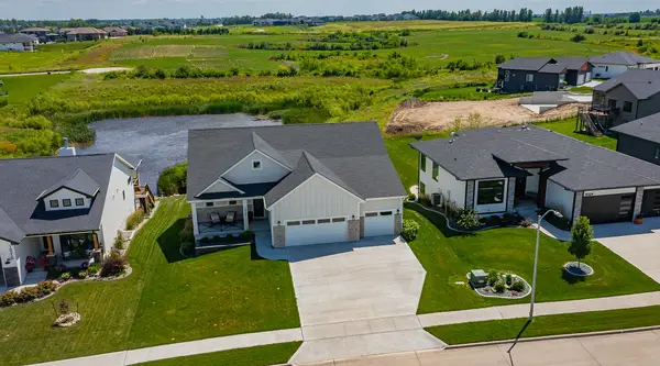 16320 Northpark Drive, Urbandale, IA 50323