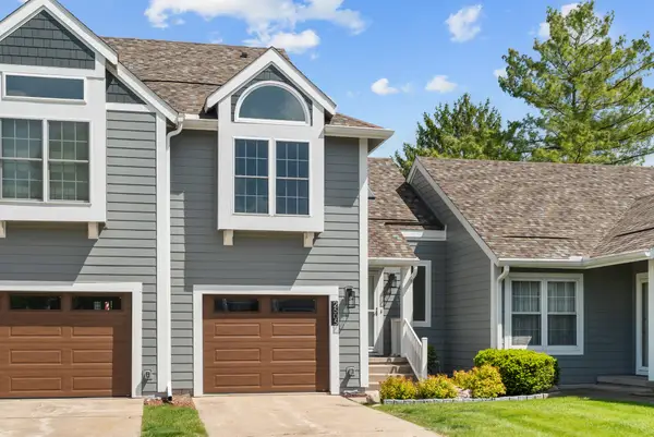 2505 82nd Street, Urbandale, IA 50322