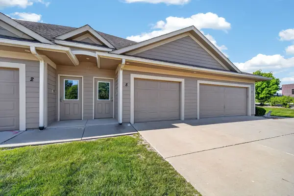 2702 NE Oak Drive #8, Ankeny, IA 50021