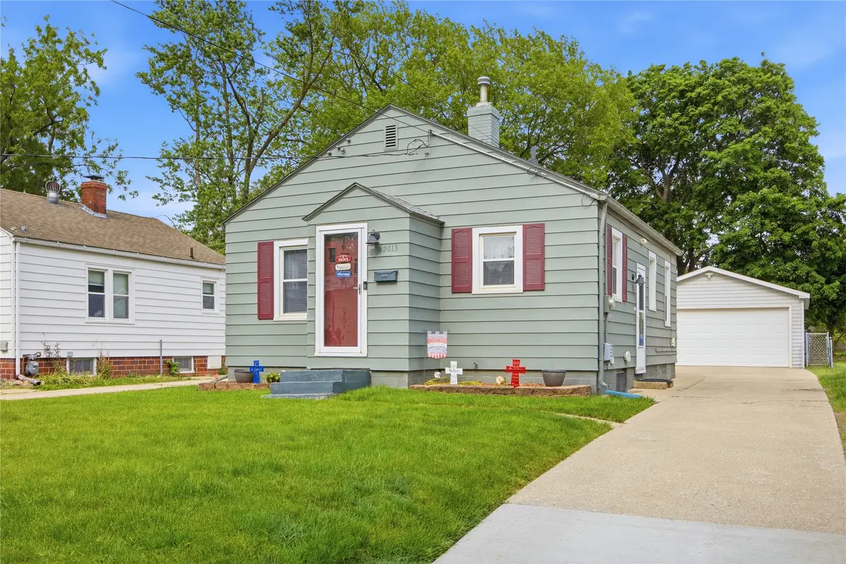 2613 53rd Street, Des Moines, IA 50310 - #1