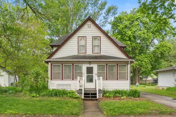 215 S Maple Avenue, Ames, IA 50010