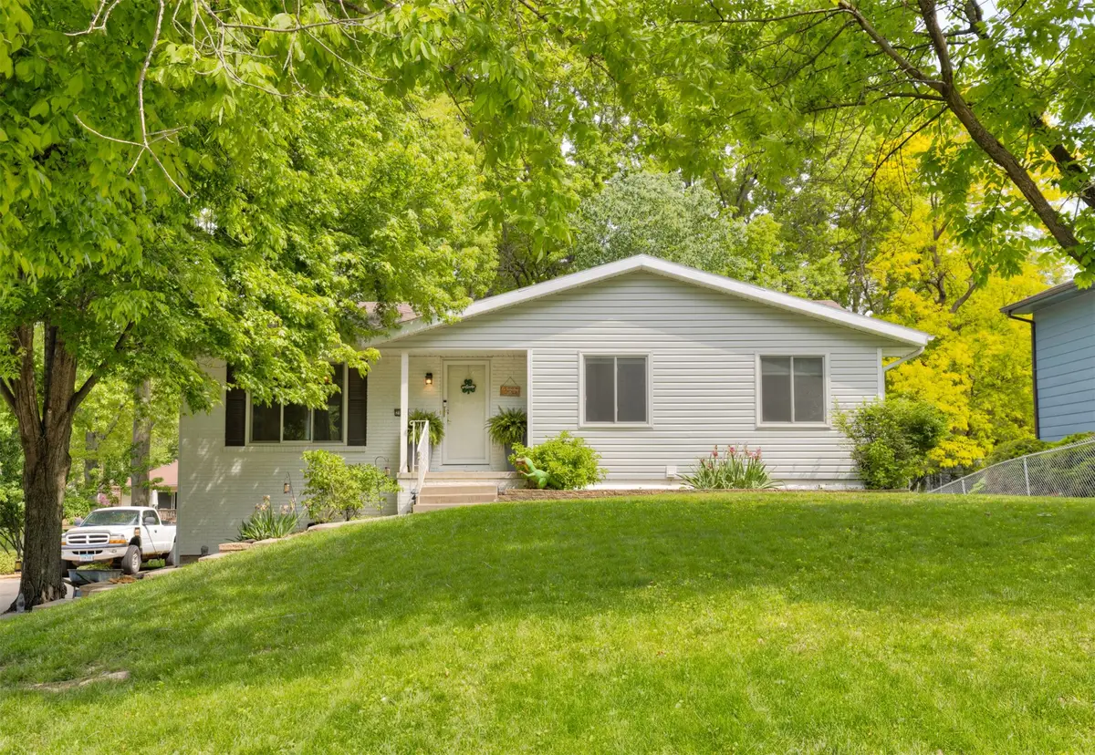 2825 Miller Avenue, Des Moines, IA 50321 - #1