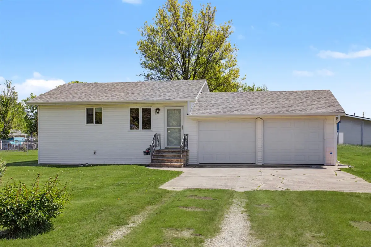 811 6th Street, Colo, IA 50056 - #1