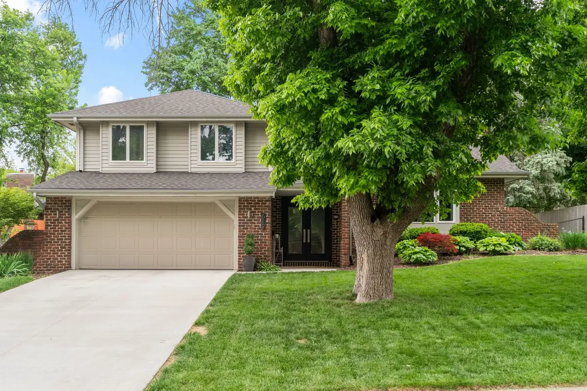 612 34th Place, West Des Moines, IA 50265 - #1