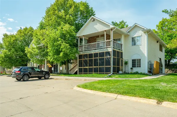 2409 Patricia Drive, Urbandale, IA 50322