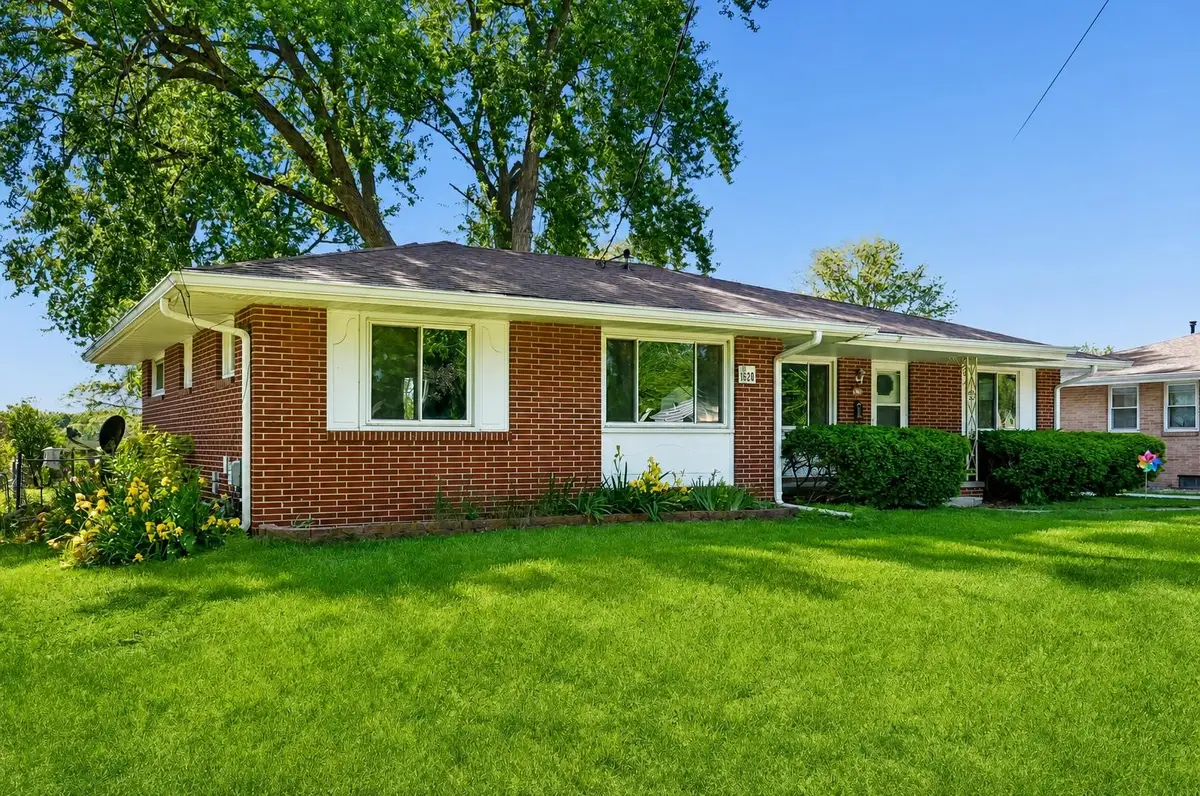 1620 63rd Street, Windsor Heights, IA 50324 - #1