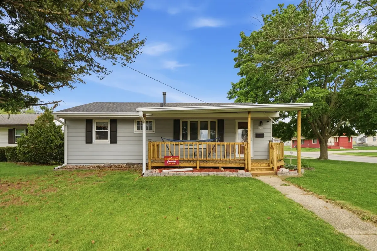 2601 E 40th Street, Des Moines, IA 50317 - #1