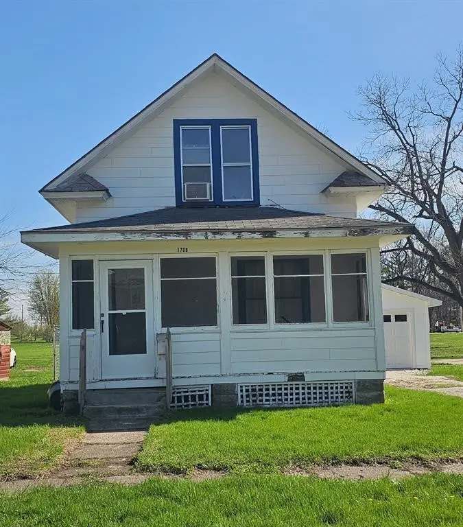 1709 Iowa Street, Perry, IA 50220 - #2