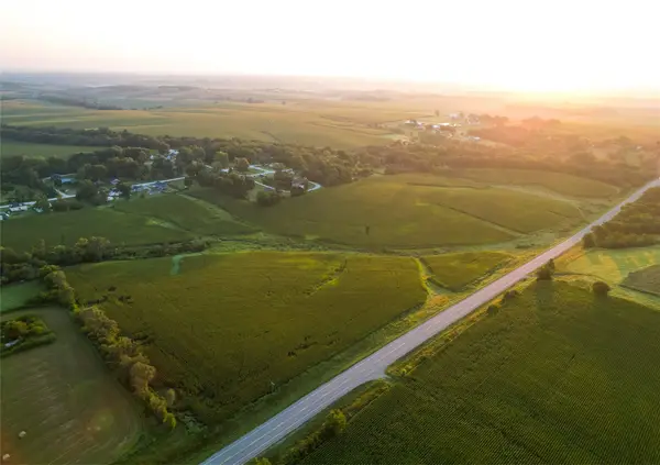 00 Highway S31 Highway, Pleasantville, IA 50225