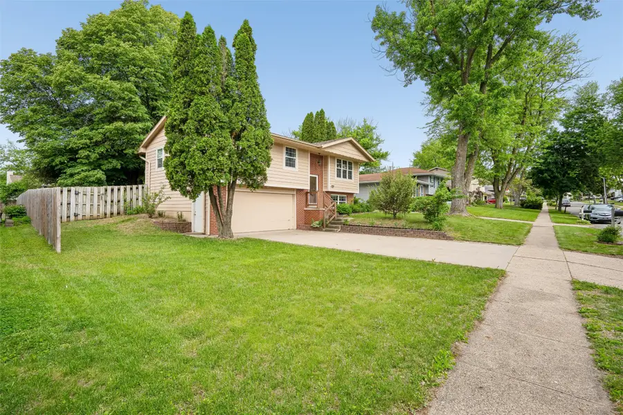 5108 Merced Street, Des Moines, IA 50310 - #2