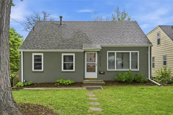 3015 40th Place, Des Moines, IA 50310