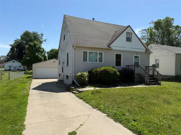 3101 Cambridge Street, Des Moines, IA 50313