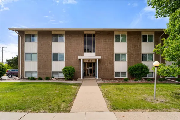 4200 62nd Street #5, Urbandale, IA 50322