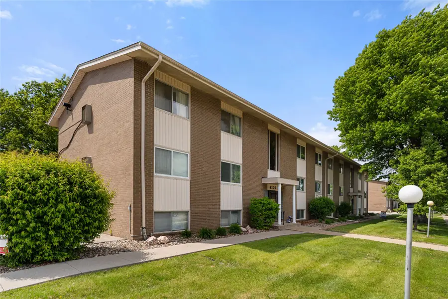 4200 62nd Street #5, Urbandale, IA 50322 - #2