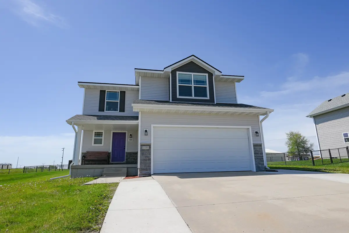 1320 NE 2nd Street, Stuart, IA 50250 - #1