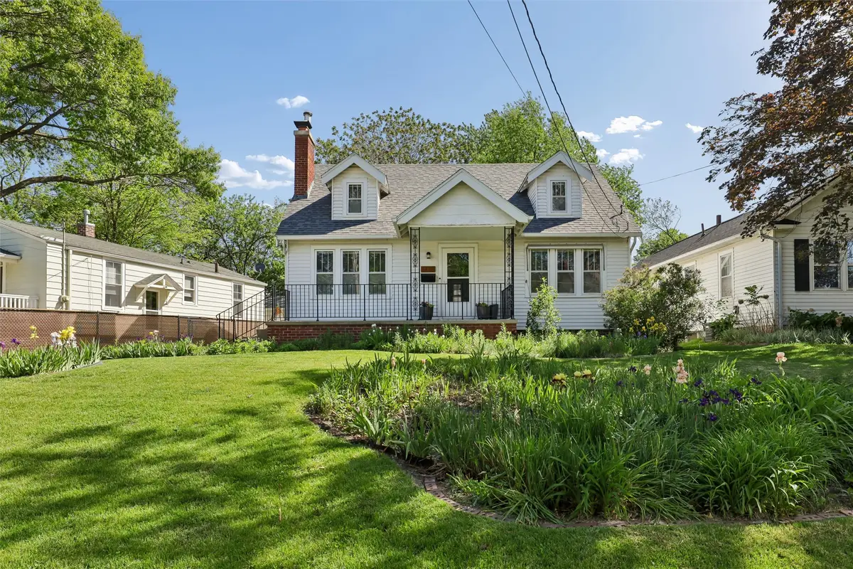 1733 Northwest Drive, Des Moines, IA 50310 - #1