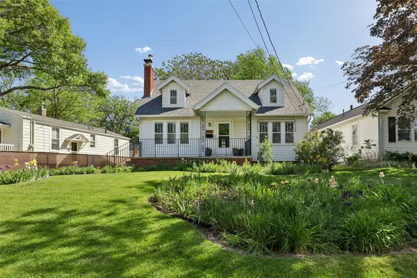 1733 Northwest Drive, Des Moines, IA 50310