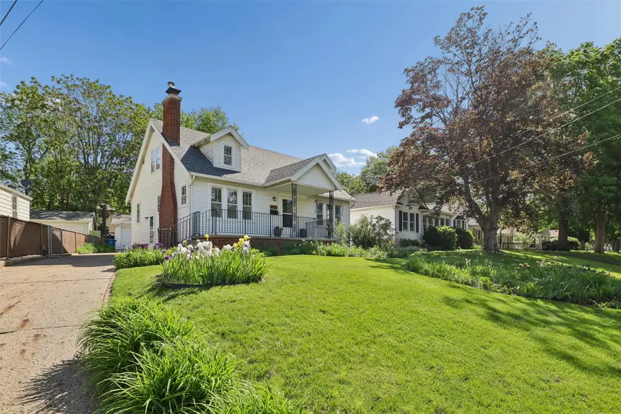 1733 Northwest Drive, Des Moines, IA 50310 - #2