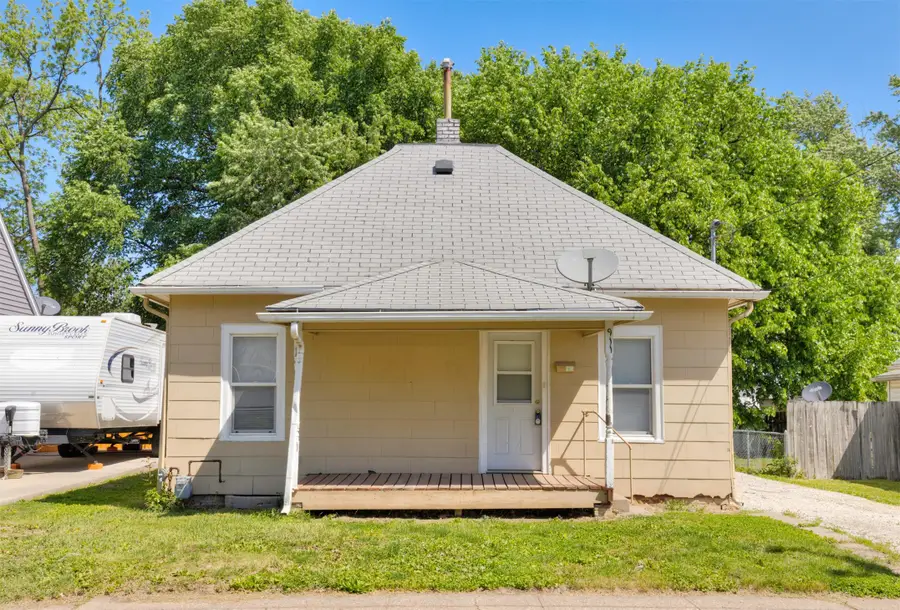911 Leland Avenue, Des Moines, IA 50315 - #2