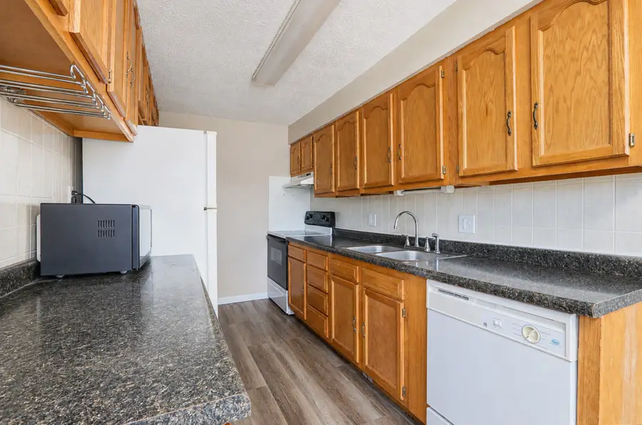 1143 Rittenhouse Street, Des Moines, IA 50315 - #3