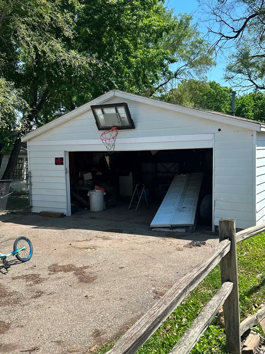 1501 E 25th Street, Des Moines, IA 50317 - #2