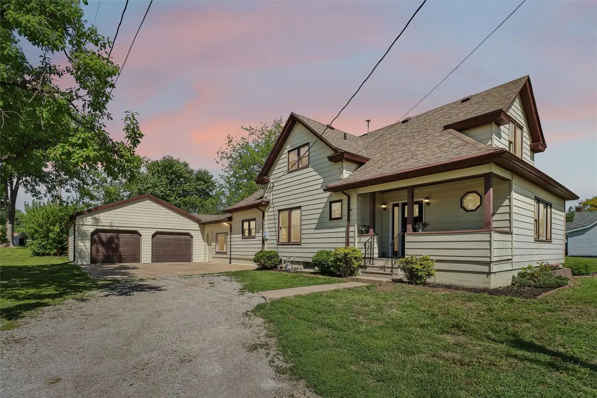 301 N Columbus Street, Pleasantville, IA 50225 - #1
