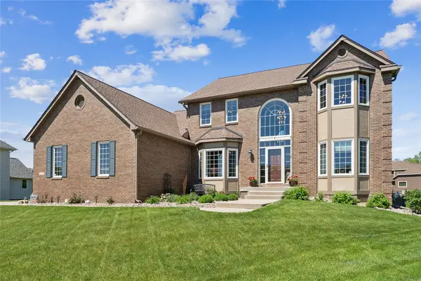 1302 NE Lake View Court, Ankeny, IA 50021