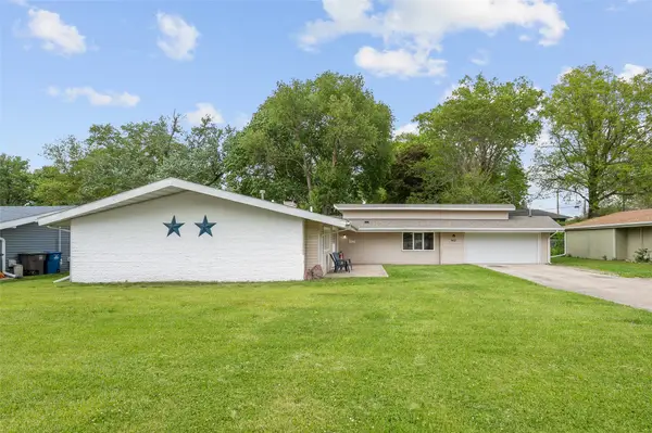 1403 Lewis Avenue, Des Moines, IA 50315