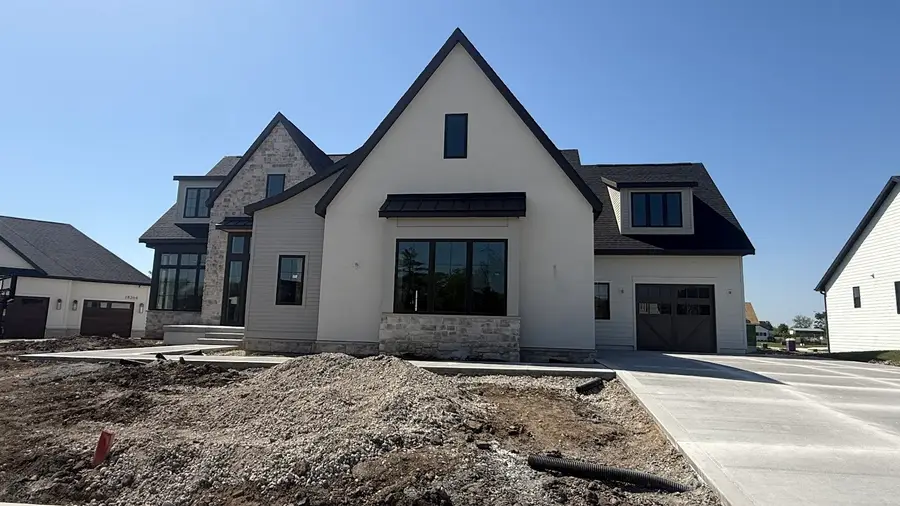 18270 Valleyview Circle, Clive, IA 50325 - #3