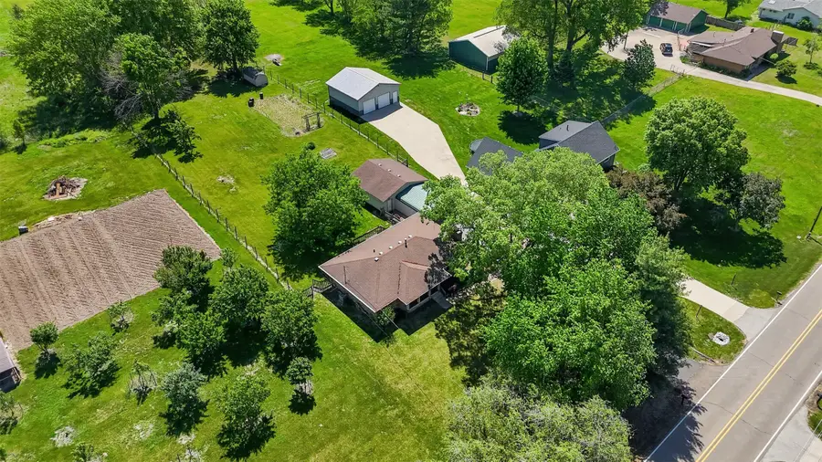 851 SE 60th Street, Pleasant Hill, IA 50327 - #2