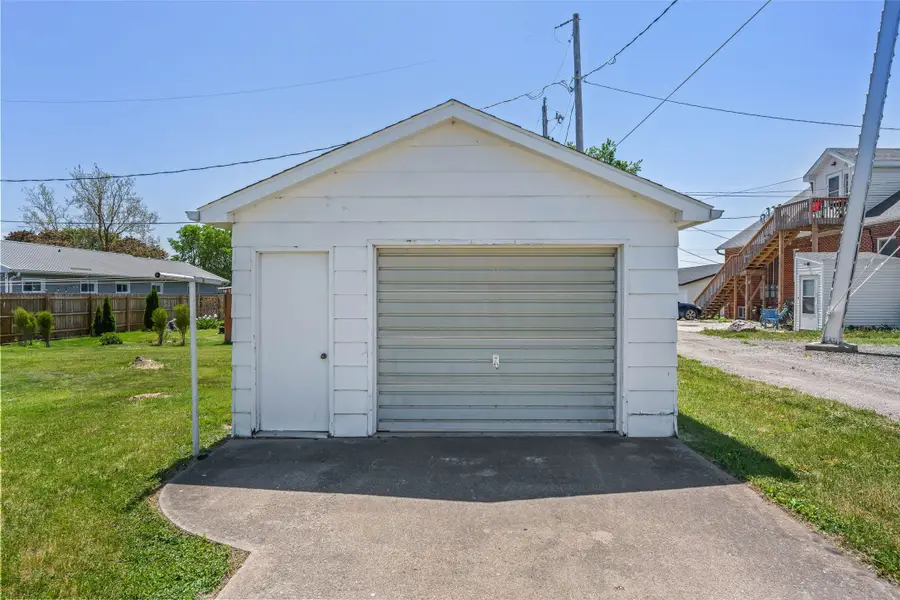 211 E Washington Street, Monroe, IA 50170 - #3