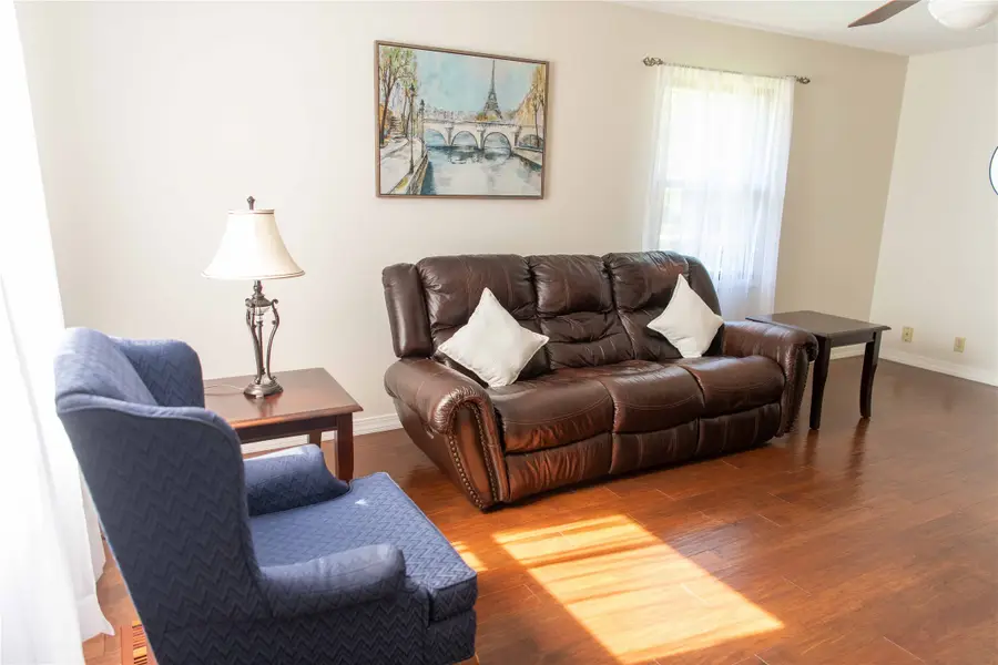 1329 N Prairie Street, Pella, IA 50219 - #3