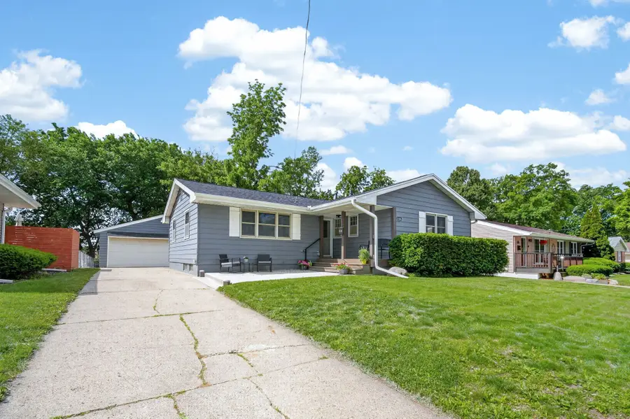 3104 Giles Street, West Des Moines, IA 50265 - #2
