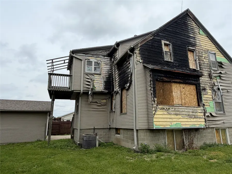 201 E 15th Street N, Newton, IA 50208 - #3