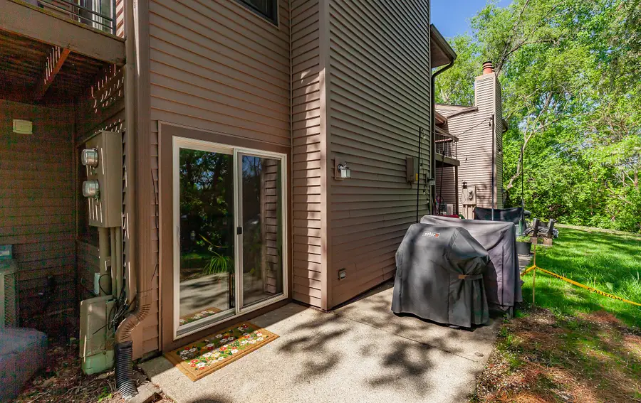 2343 Glenwood Drive #50, Des Moines, IA 50321 - #3