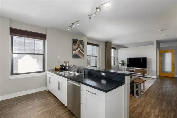400 Walnut Street #403, Des Moines, IA 50309