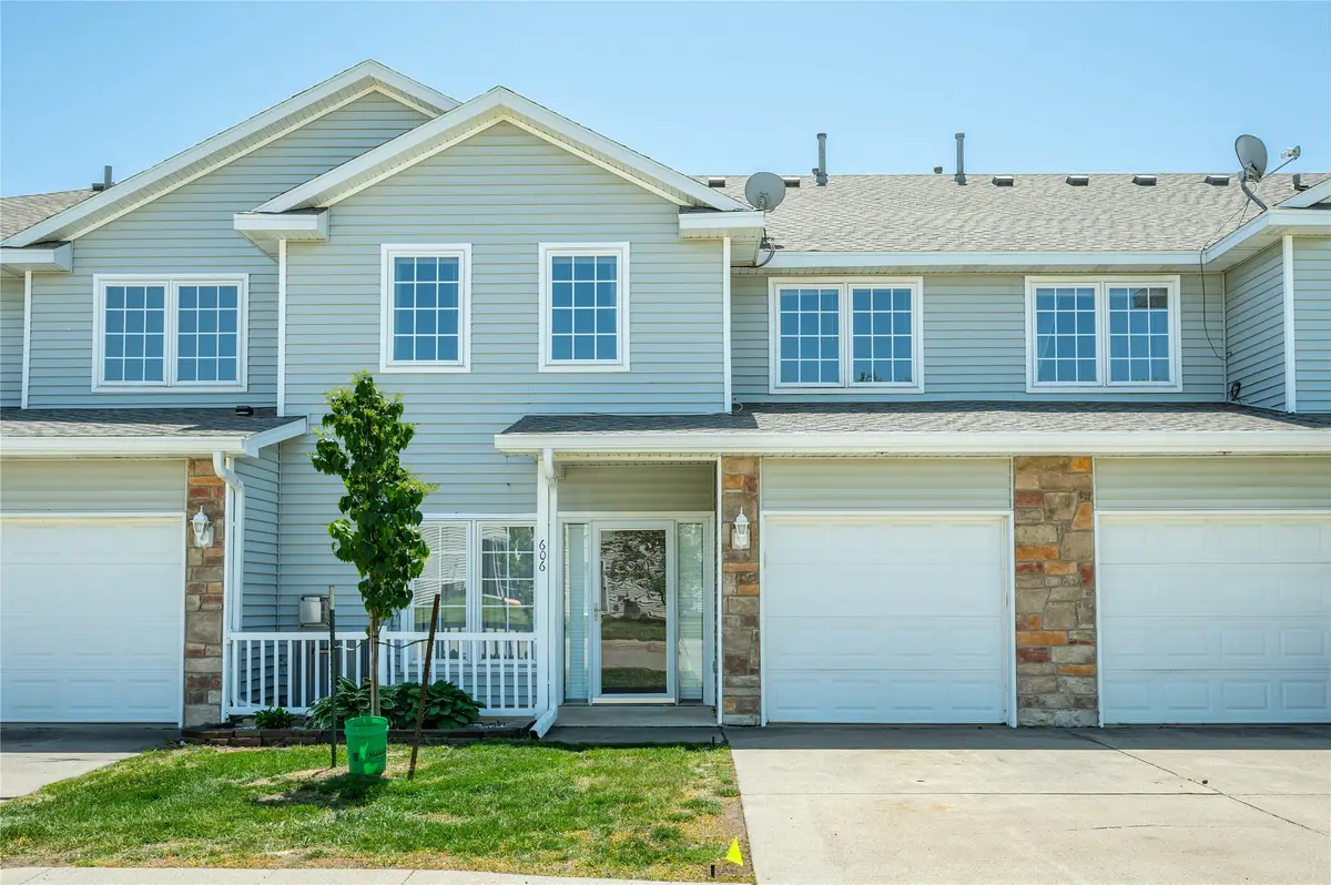 2100 Meadow Chase Lane #606, Des Moines, IA 50320 - #1