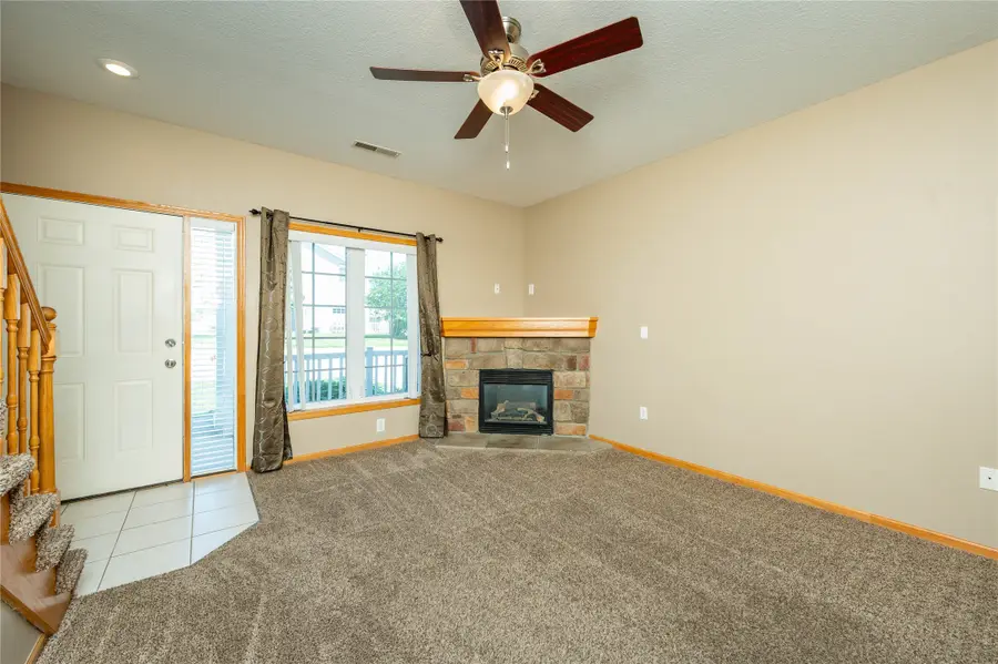 2100 Meadow Chase Lane #606, Des Moines, IA 50320 - #3