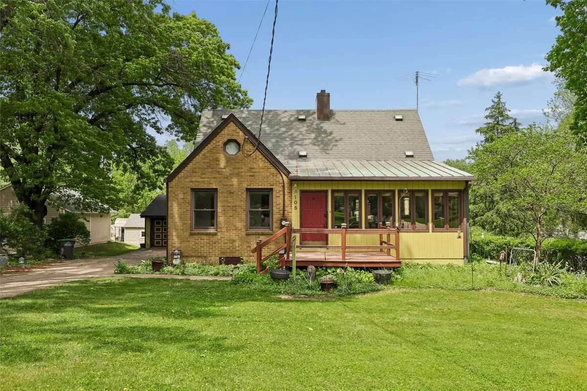 4105 Amick Avenue, Des Moines, IA 50310 - #1