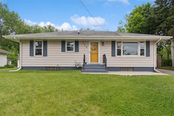 119 E Pleasant View Drive, Des Moines, IA 50315