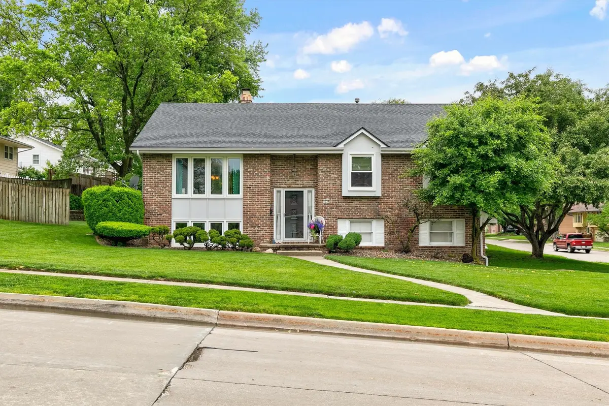 1236 20th Street, West Des Moines, IA 50265 - #1