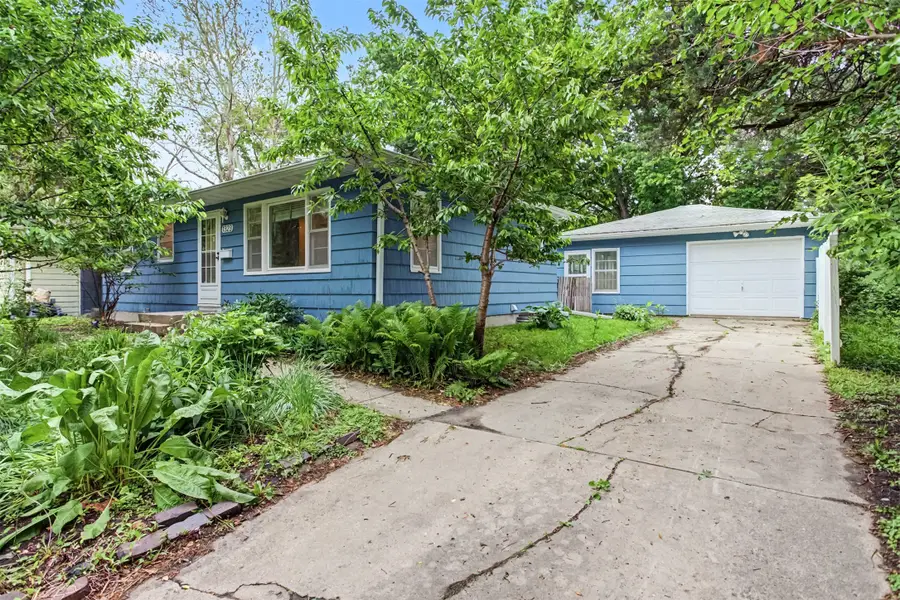 1323 Arizona Avenue, Ames, IA 50014 - #2