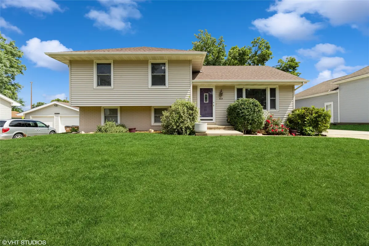 805 Parkview Lane, Carlisle, IA 50047 - #1
